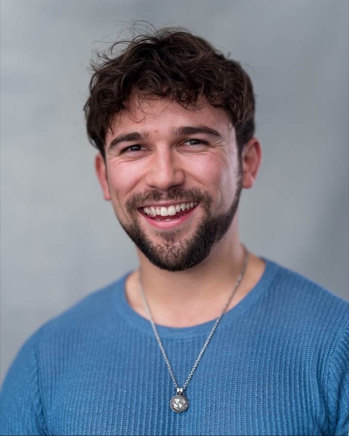 Headshot of Dan Parkinson